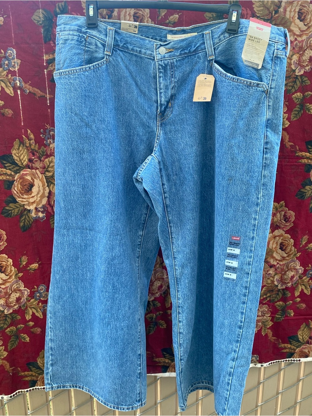 Classic 94’ Wide-Leg Levi’s Denim Jeans NWT size 20